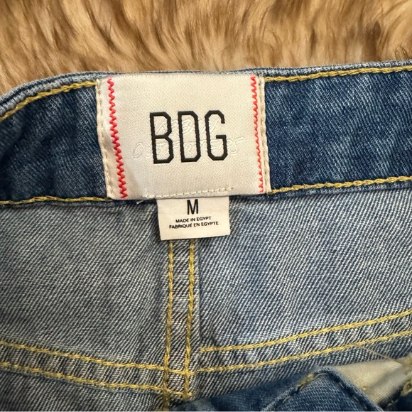 BDG Onna Denim Micro Mini Skirt in Mid Indigo - Picture 4 of 9
